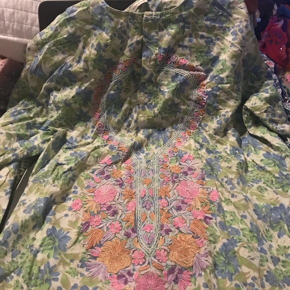 Blouse - Picture 2 of 4